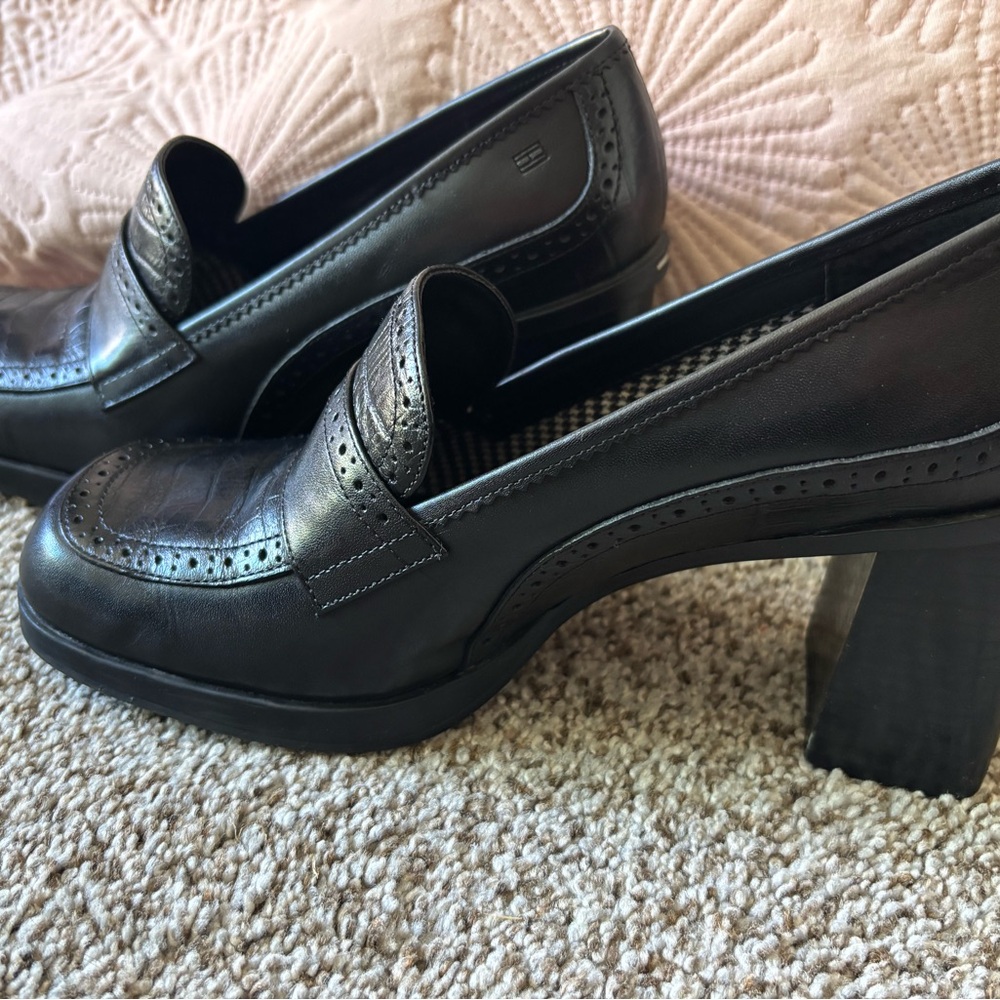 Tommy Hilfiger Black Women's Loafers
